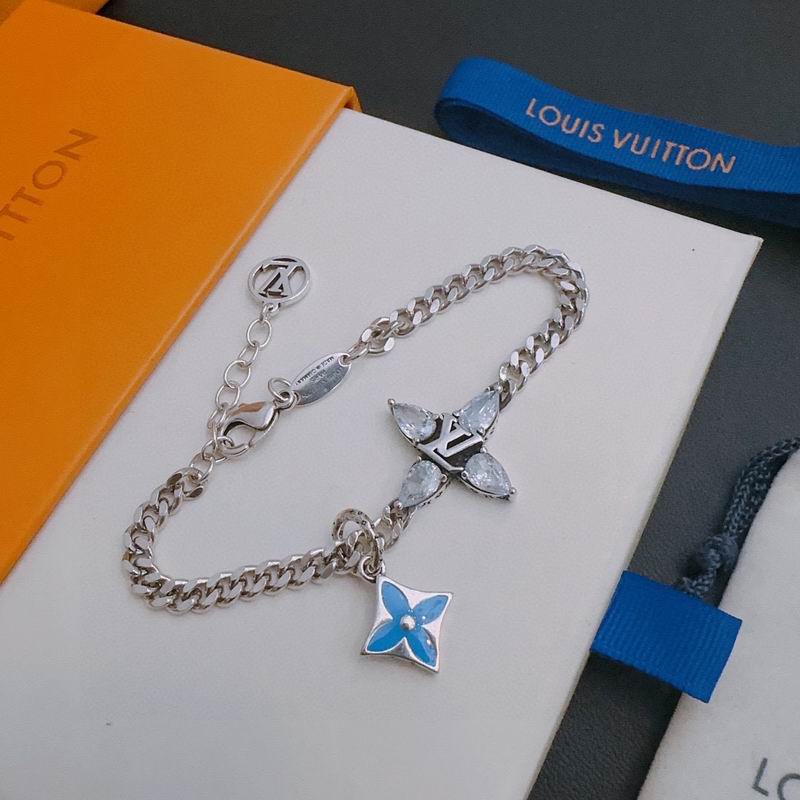LV Bracelet 02lyr05